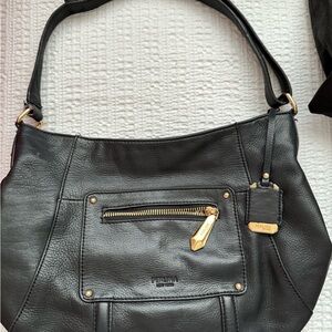 Perlina Black Leather Shoulder Bag